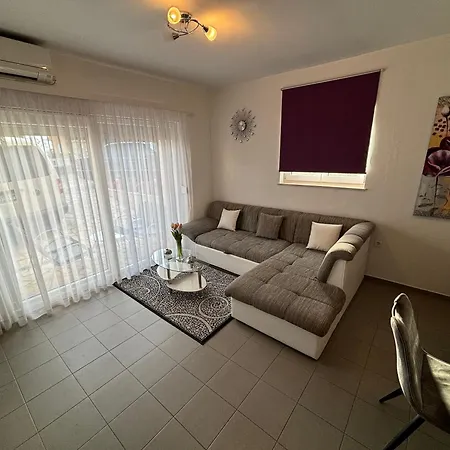 Kristina Apartment *