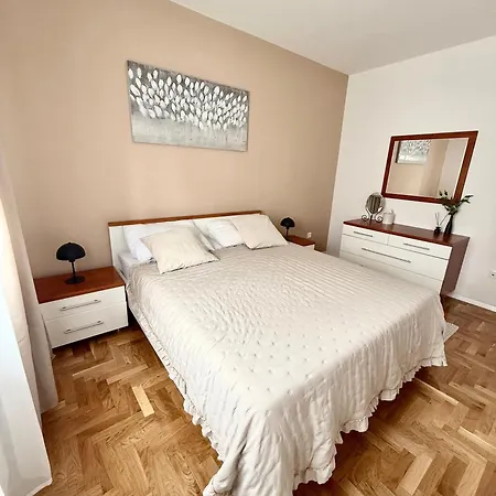 Kristina Apartment *